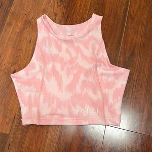 NWOT VAI21 workout top
